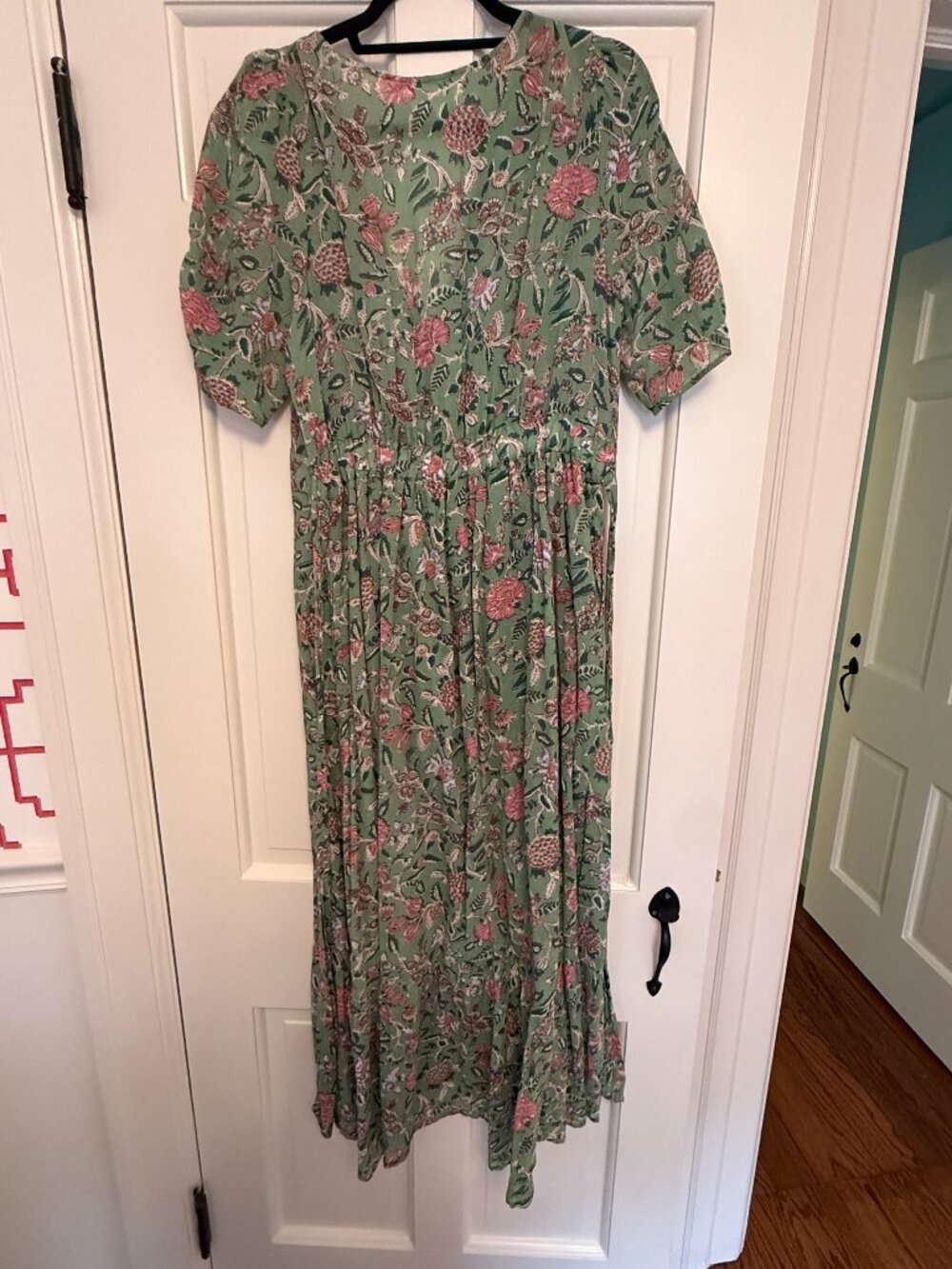 Xirena Sage Green Floral Puff Sleeve Midi Dress